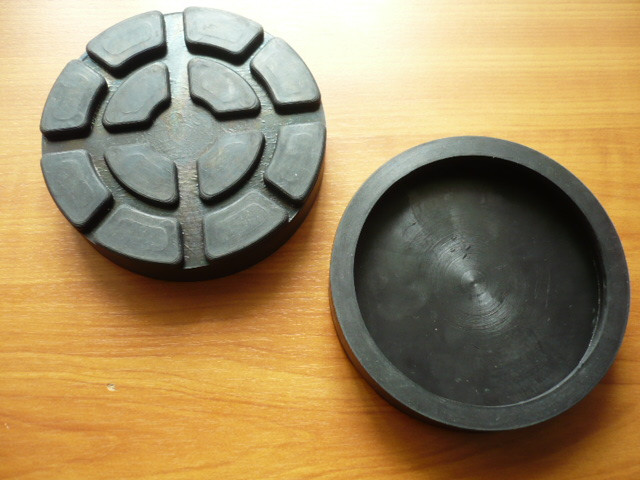 Auflageteller Gummiteller für Beissbarth Romeico Hebebühne R 224 bis R 236 (123mm x 25mm ohne Stifte ohne Stahleinlage)