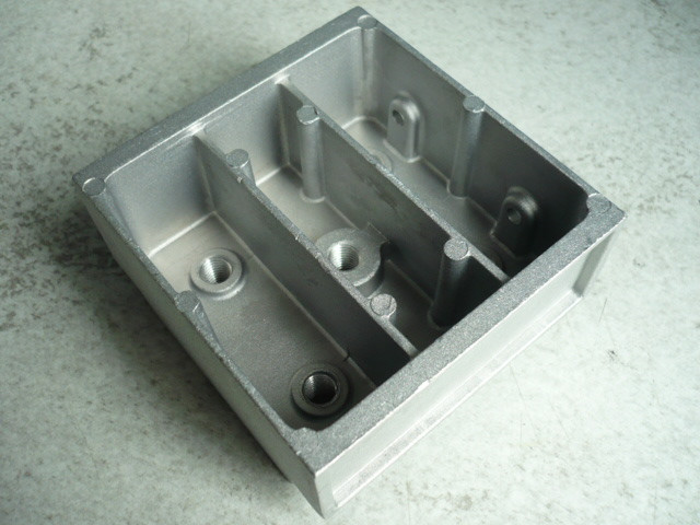 Alu Zentralhalter Schlittenführung Hubschlitten-Führung Romeico Beissbarth R 224, R 225, R 230, R 231, R 235, R 236