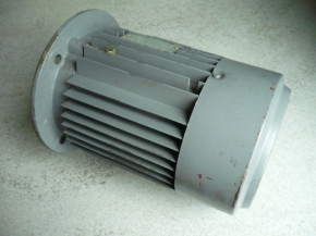 MEZ Electric motor 24mm shaft exchange motor VEM VEB Thurm GDR Takraf Lunzenau